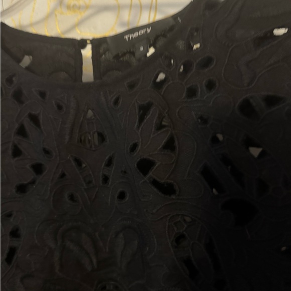 Theory Lace Blouse Small Cropped Black Crochet - Picture 3 of 5